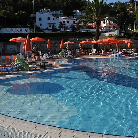 Apart Otel Cala Di Mola 4*